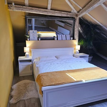 Laci Lak Oradea Ngoại thất bức ảnh